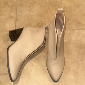 NEW Elegant Cream Ankle Boots